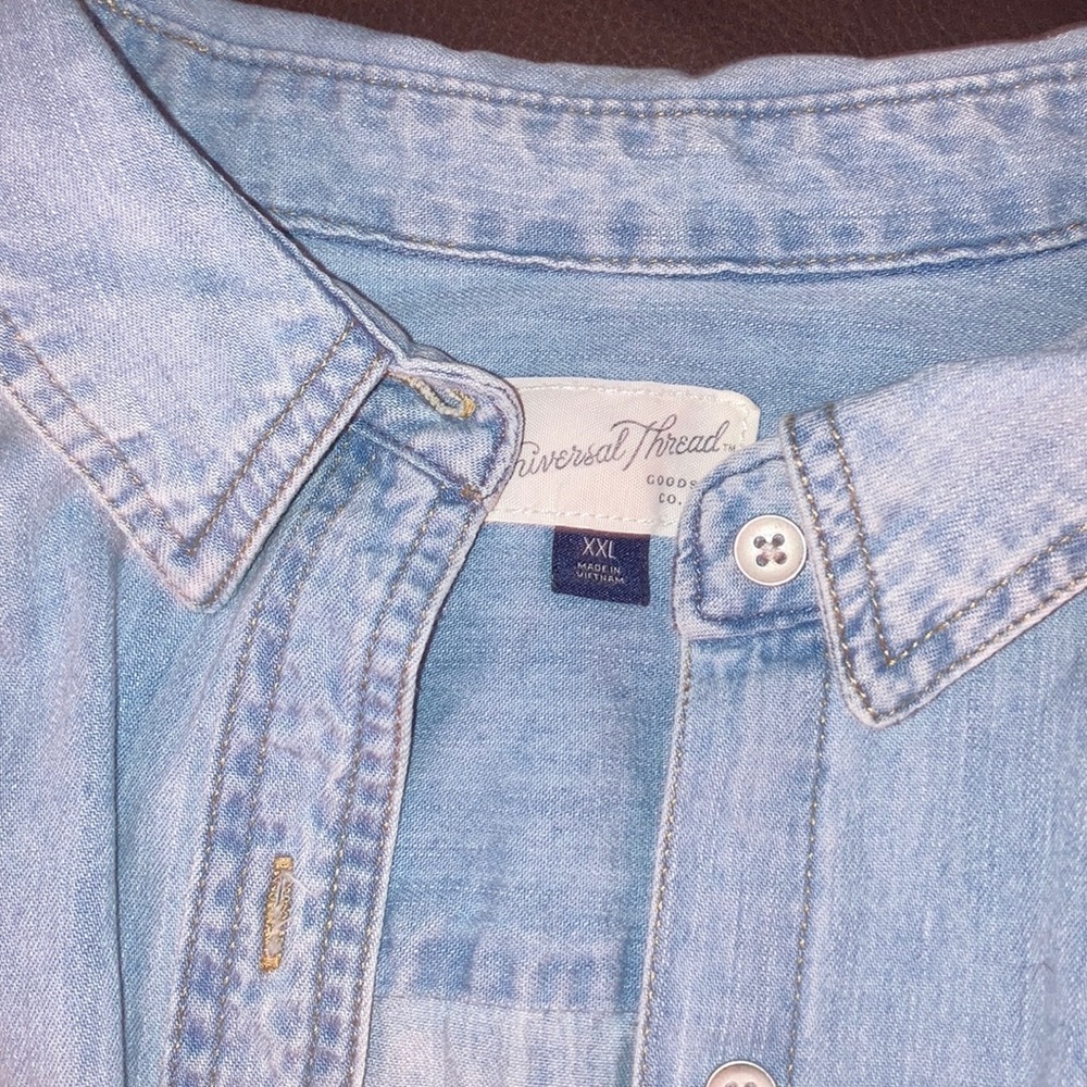 Womens Universal Thread denim button down shirt